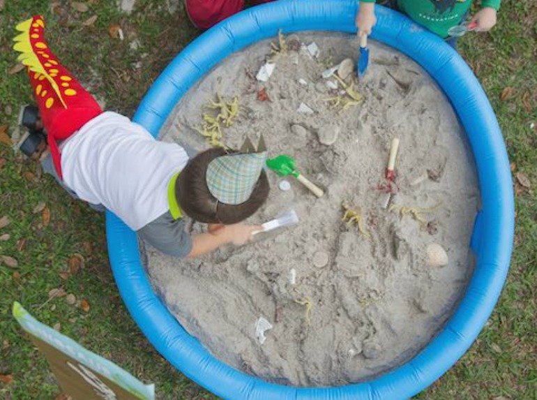 Dinosaurier Kindergeburtstag für kleine Forscher mit süßer Deko und tollen DIY Ideen zum nachmachen 