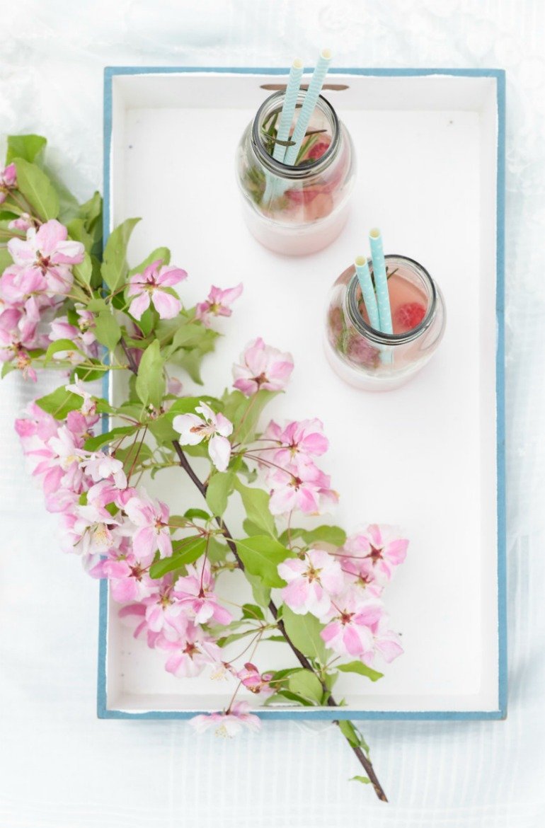 Picknick im Sommer mit tollen Rezepten für Focaccia, leckerer Limonade sowie Dekoration